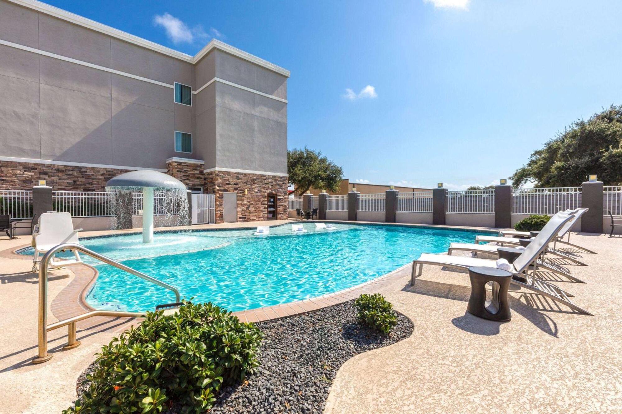 La Quinta By Wyndham Rockport - Fulton Exterior foto